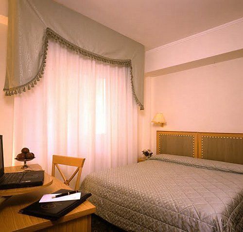Hotel Touring Pisa Habitación foto